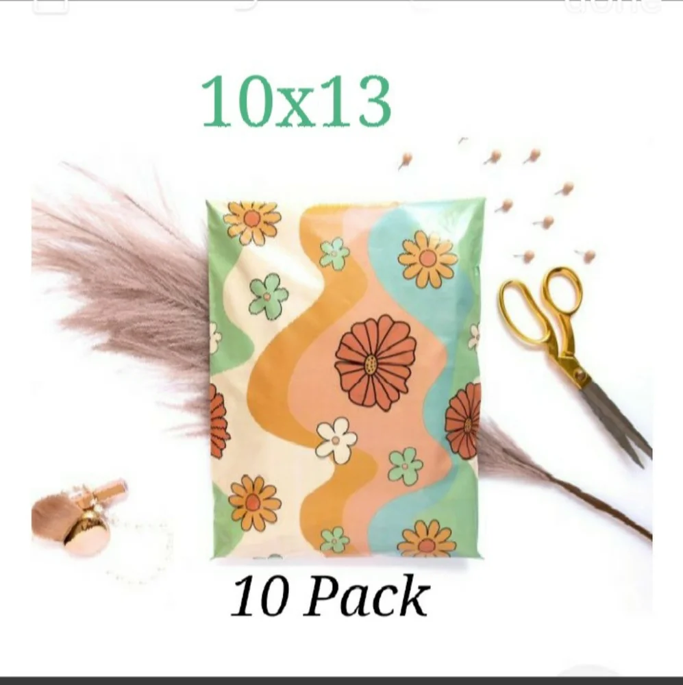 Retro-Floral Designer Mailers. 10x13 Includes 10 bags